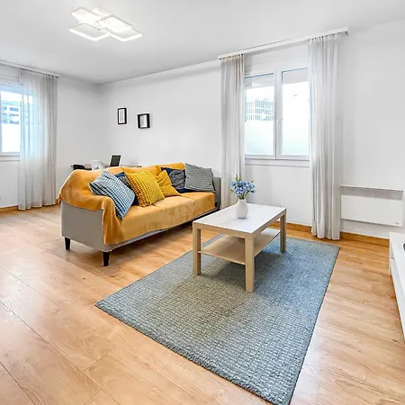 La Foret, Parking, Jardin, Proche De La Gare Apartment