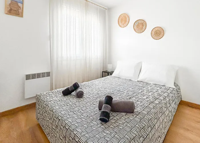 Apartment La Foret, Parking, Jardin, Proche De La Gare *